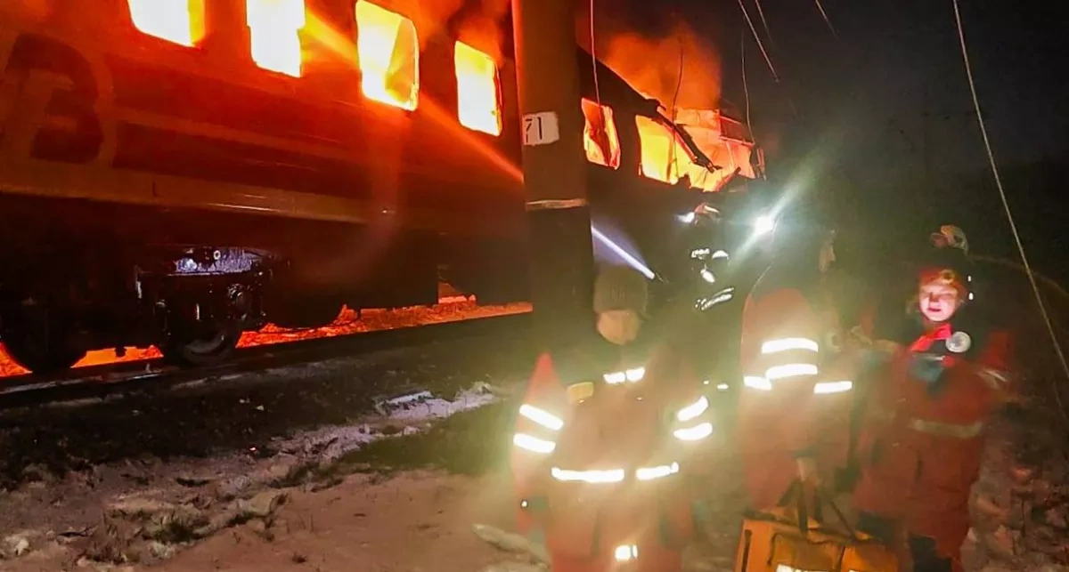 Russian strike hits passenger train in Kharkiv region, killing at least four PHOTO