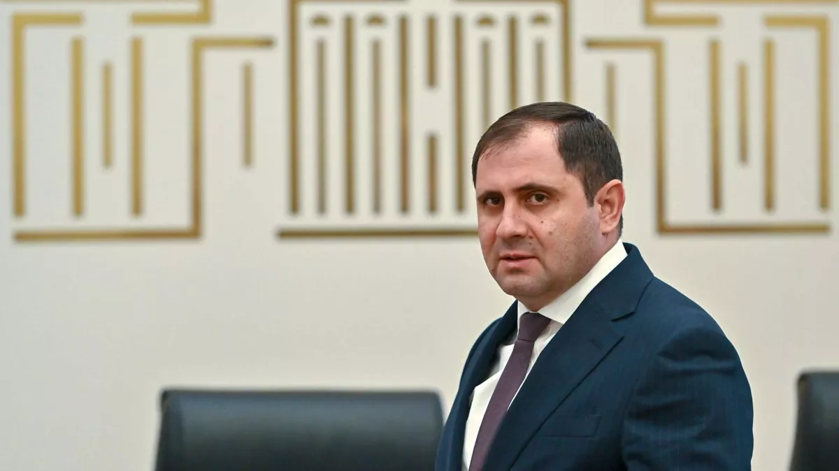 Armenian defence minister holds talks with Chinese industry executives VIDEO