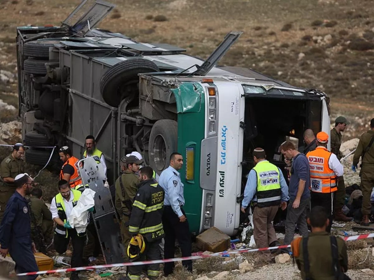 Bus overturns, collisions leave Israeli soldiers injured