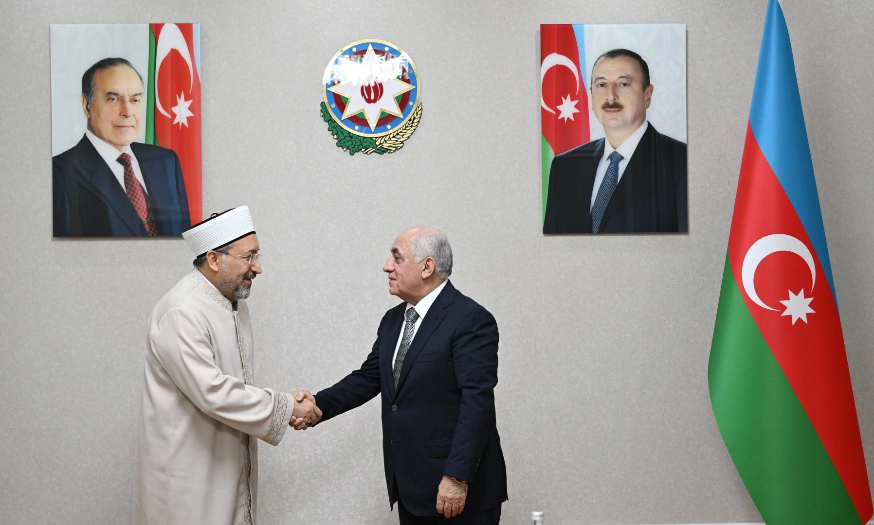 Azerbaijani PM, Turkish Religious Head engage in talks on collaborative interests
