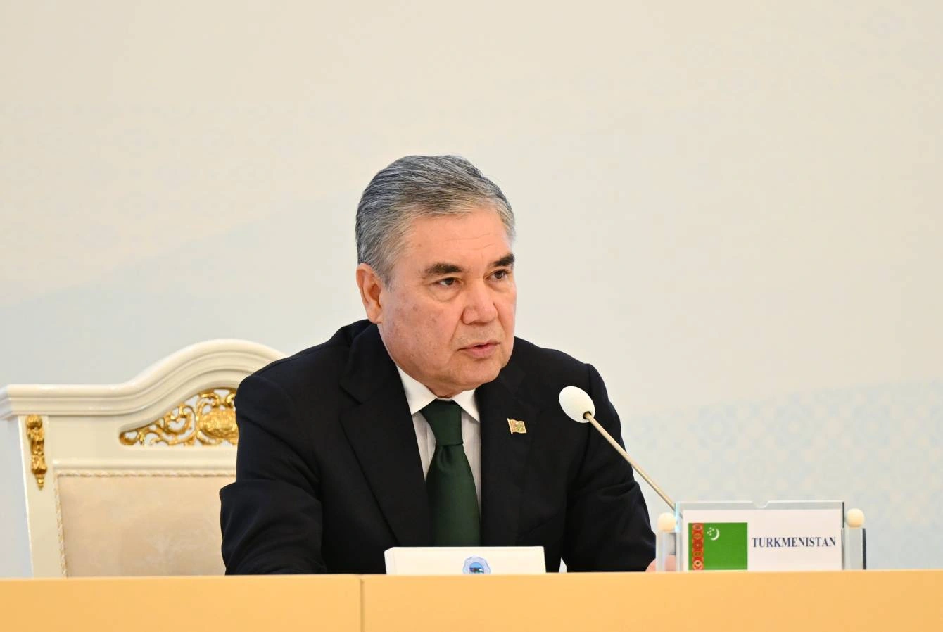 Gurbanguly Berdimuhamedov calls transport links key task for Turkmenistan