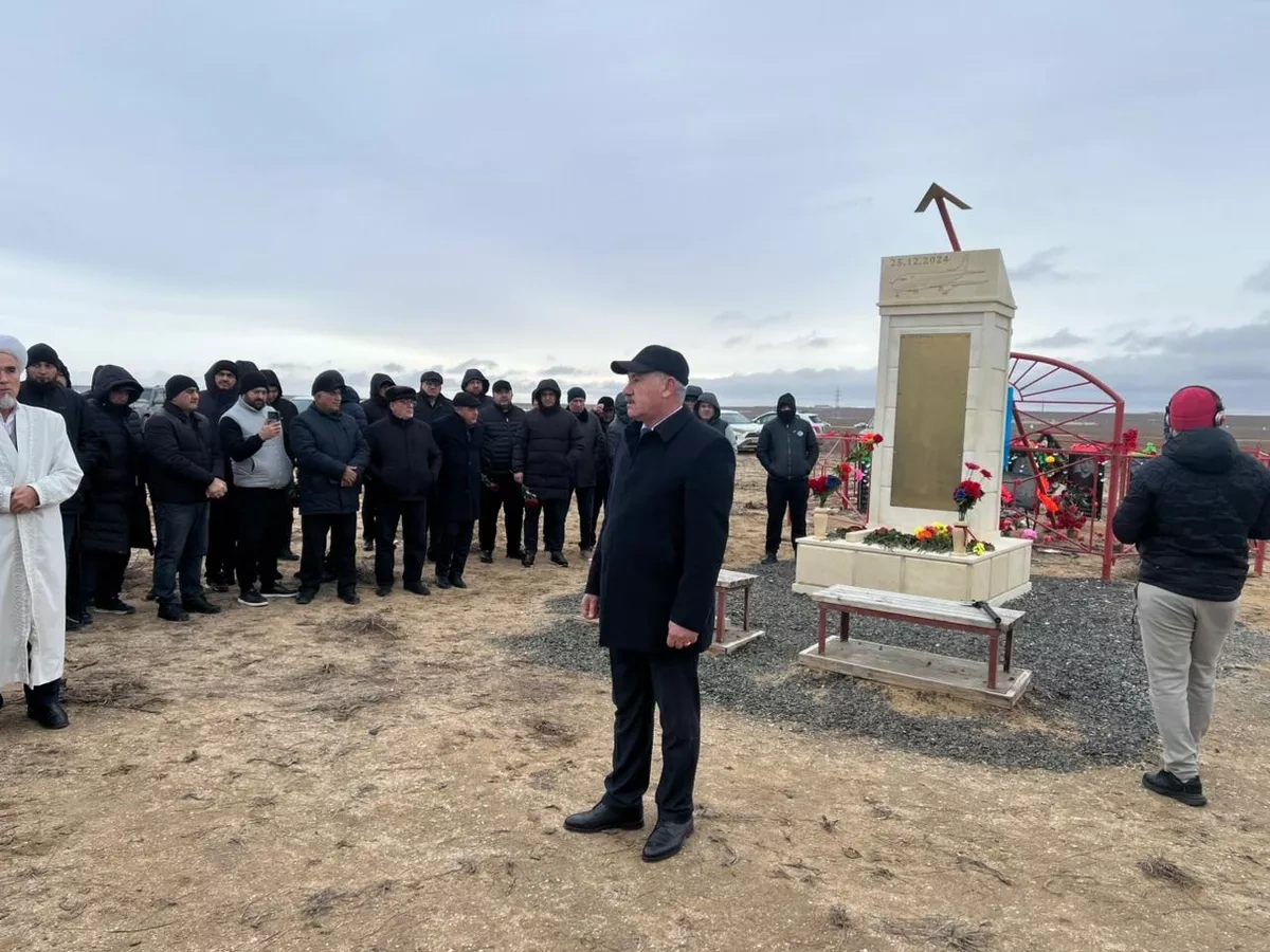 Kazakhstan's Aktau commemorates AZAL crash victims in anniversary gathering PHOTO