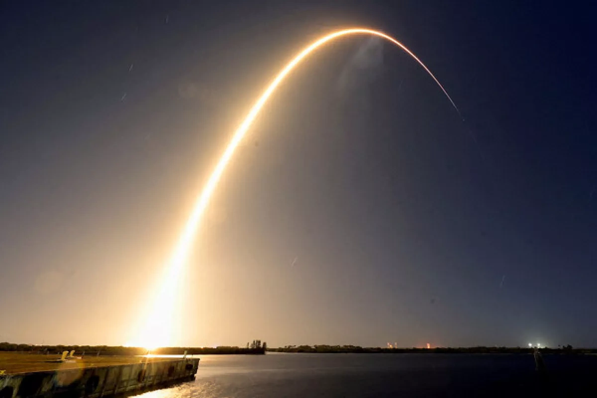 SpaceX rocket stage set to crash into Moon in accidental impact