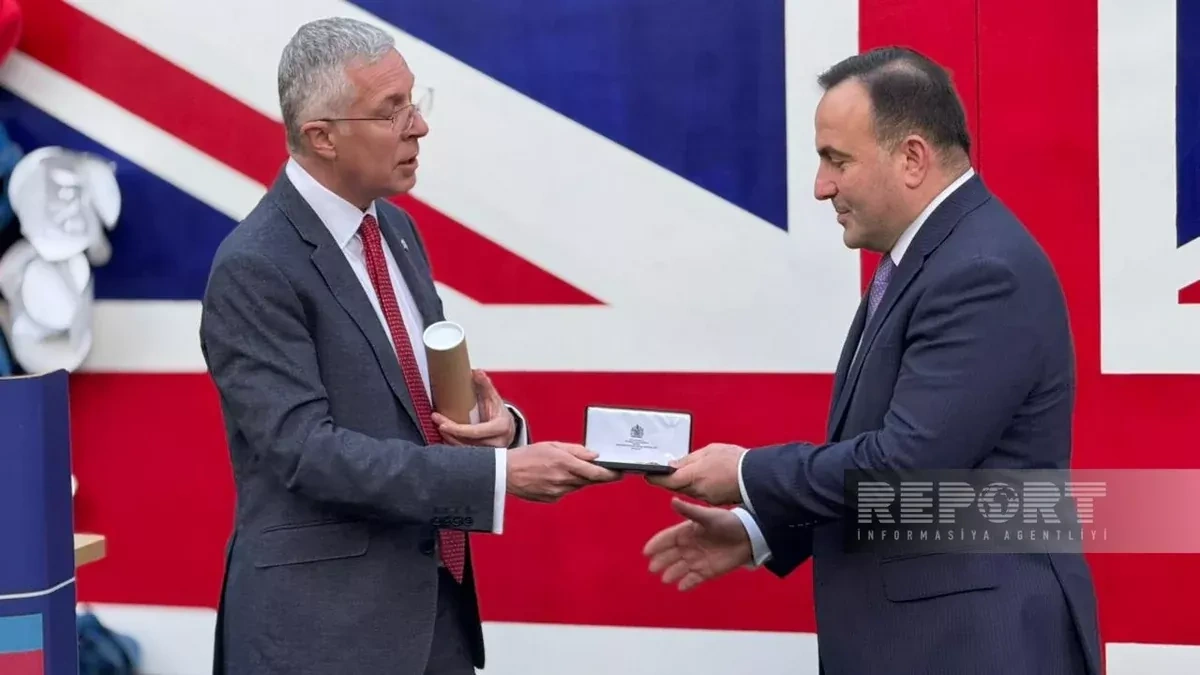 UK ambassador awards BP Azerbaijan VP, British Council head on behalf of King PHOTO