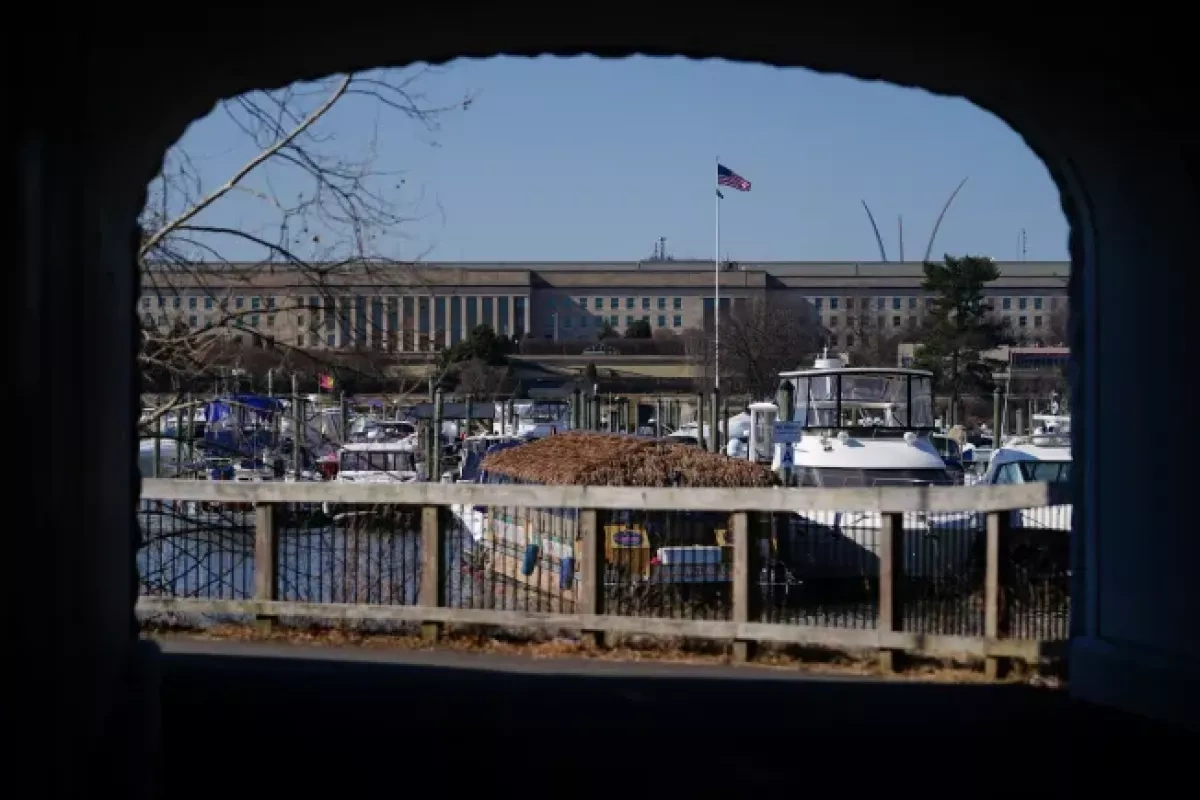 Foreign Affairs: US defence spending tops $1 trillion