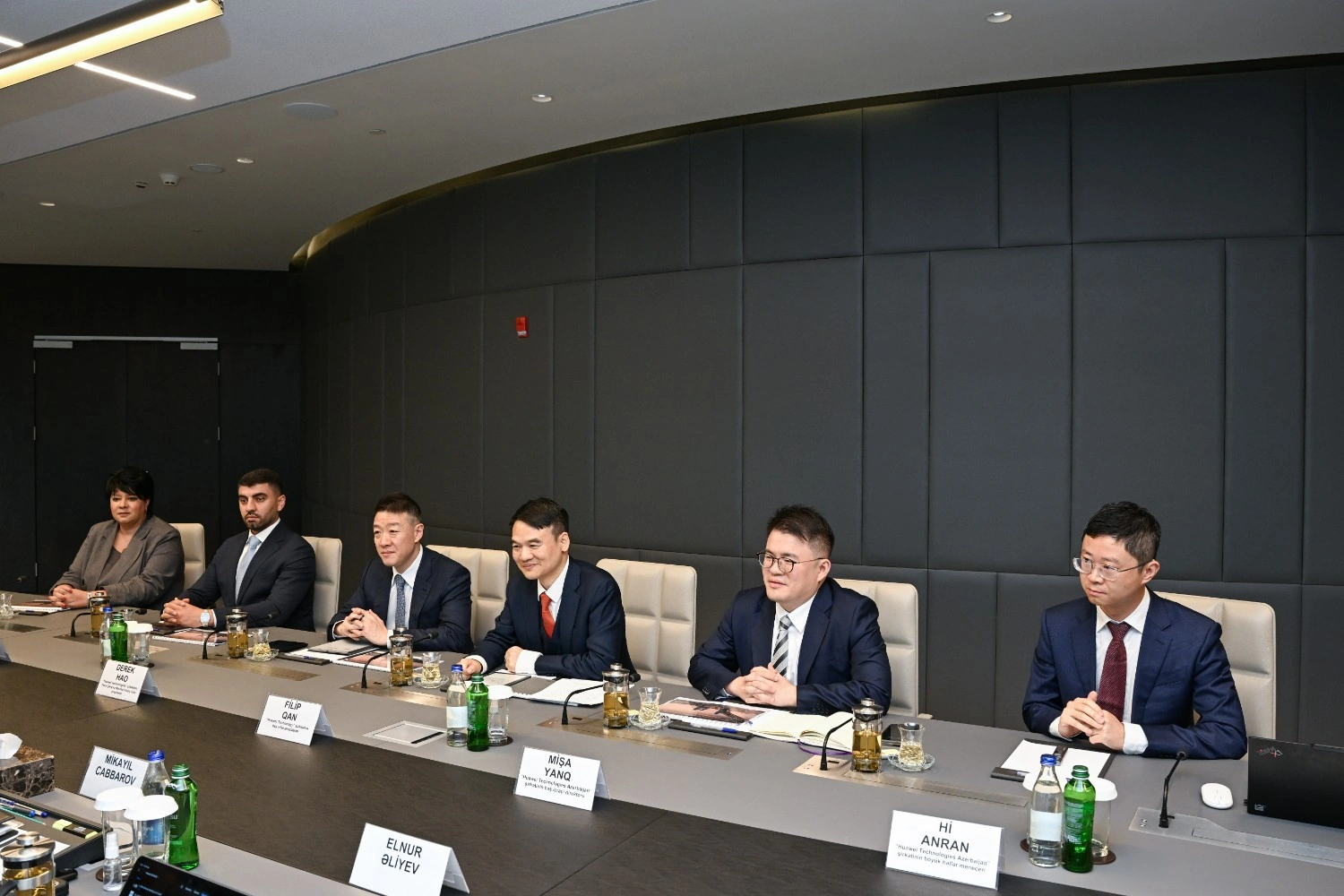 Azerbaijan, Huawei discuss digital and green solutions development (PHOTO)
