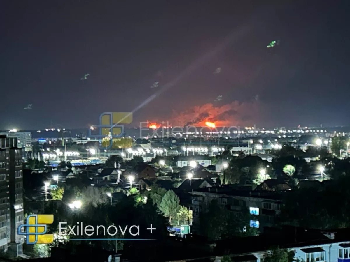 Fire breaks out at oil refinery in Russia’s Syzran after Ukrainian attack PHOTO