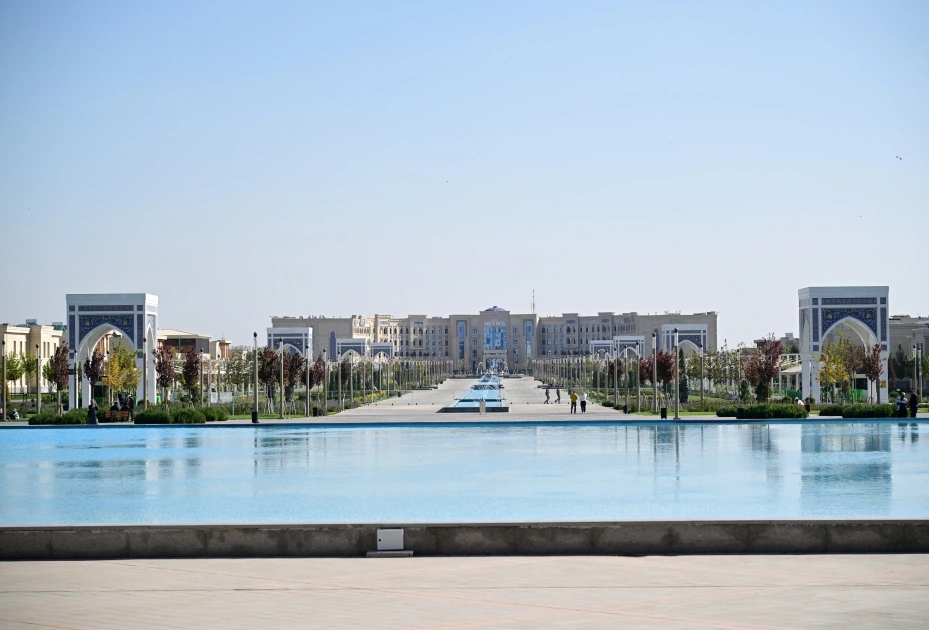 Heydar Aliyev Foundation VP Leyla Aliyeva visits “The World Through a Child’s Eyes” exhibition and Imam al-Bukhari Memorial Complex in Samarkand (PHOTO)
