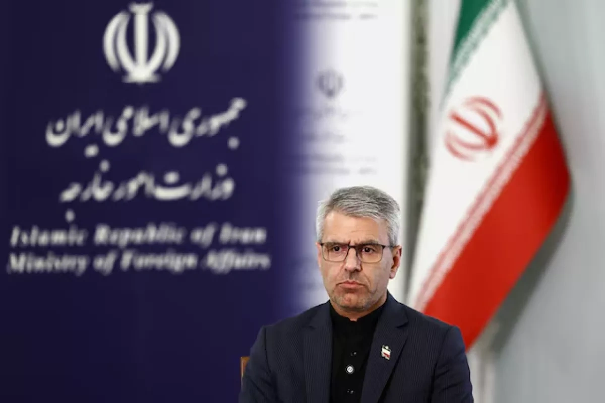 Tehran refuses to let two French diplomats return