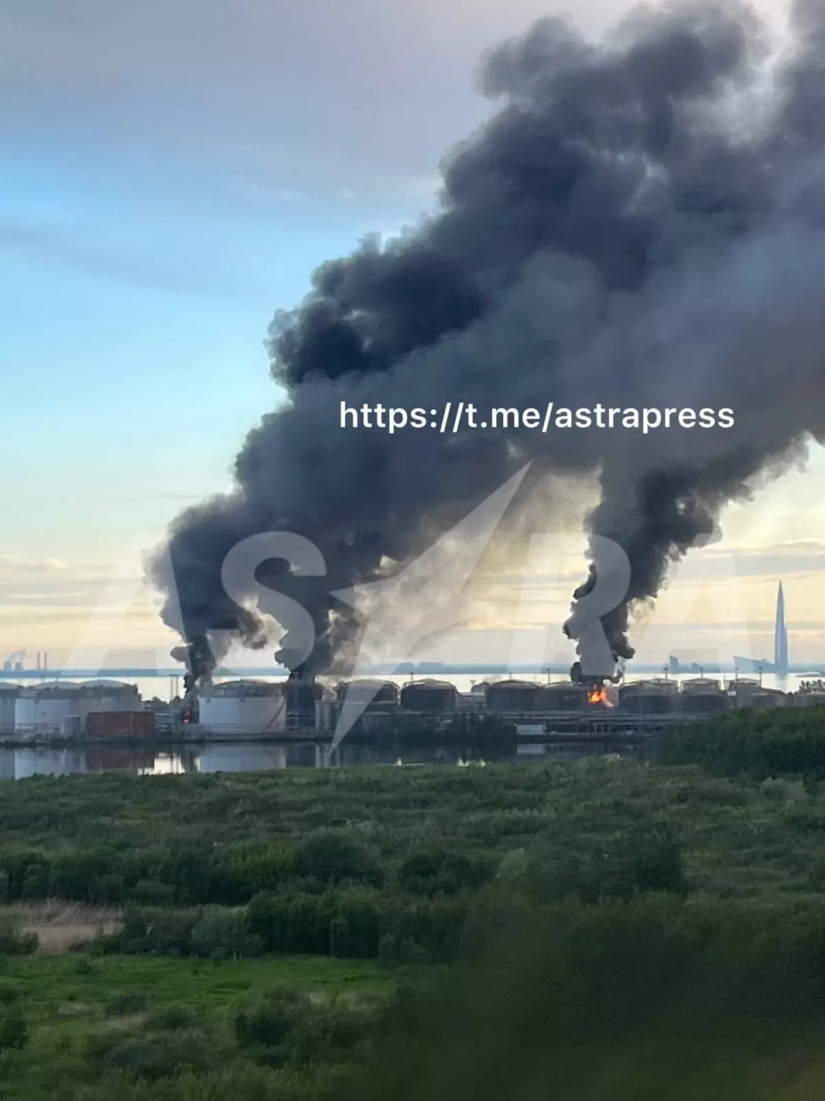 ASTRA: Drone strike triggers fire at oil terminal in Russia's St. Petersburg PHOTO / VIDEO