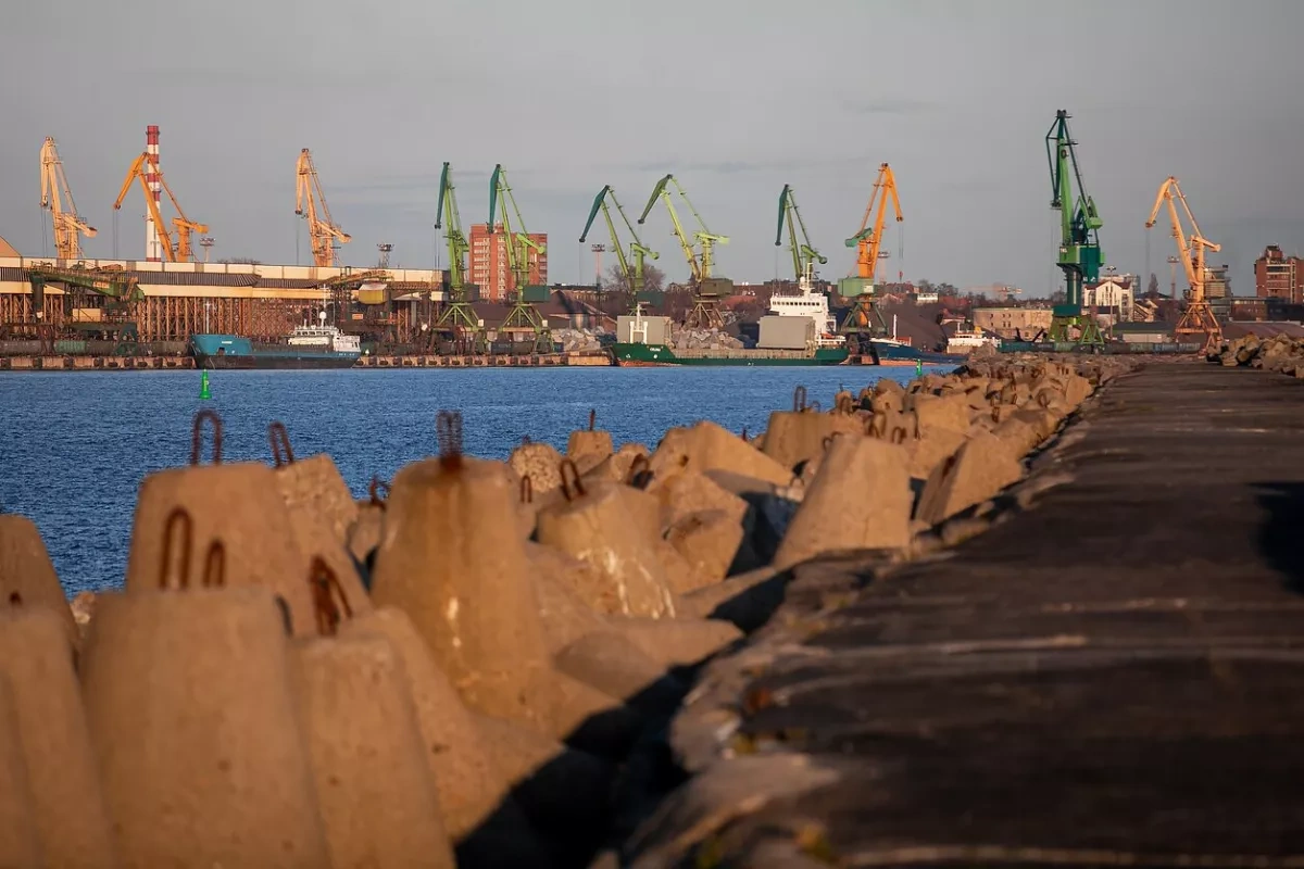 Lithuania tightens checks on Russian grain over concerns it may be Ukrainian