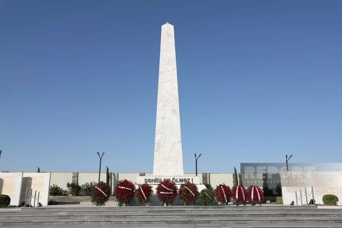Public figures honor fallen heroes on Azerbaijan’s Remembrance Day PHOTO