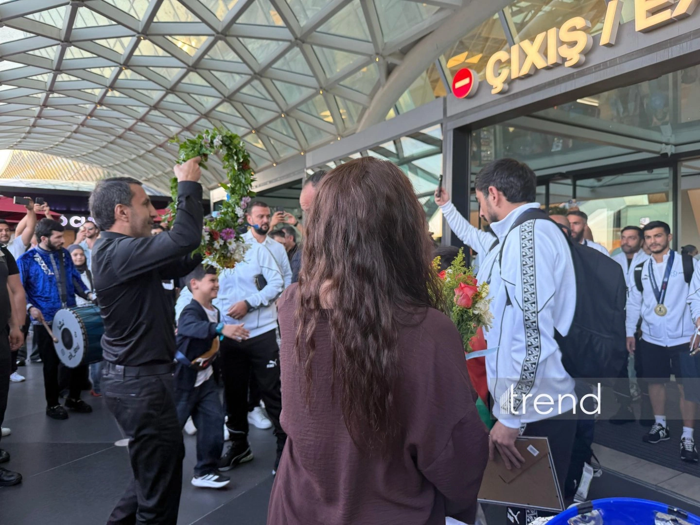 Azerbaijan’s European minifootball champions return home (PHOTO)