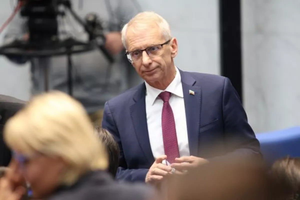 Eurointegration amid chaos: the Bulgarian paradox No budget, no government