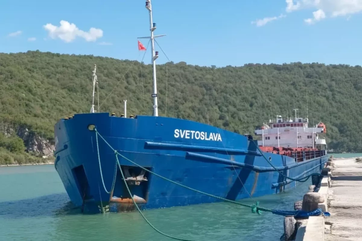 Media: Cargo ship carrying Azerbaijani sailors sinks in Black Sea