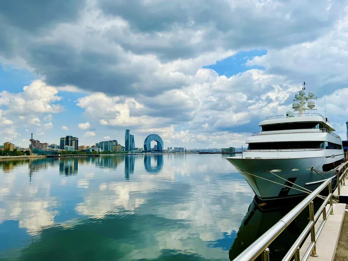 Azerbaijan designates Caspian Sea area for renewable energy projects