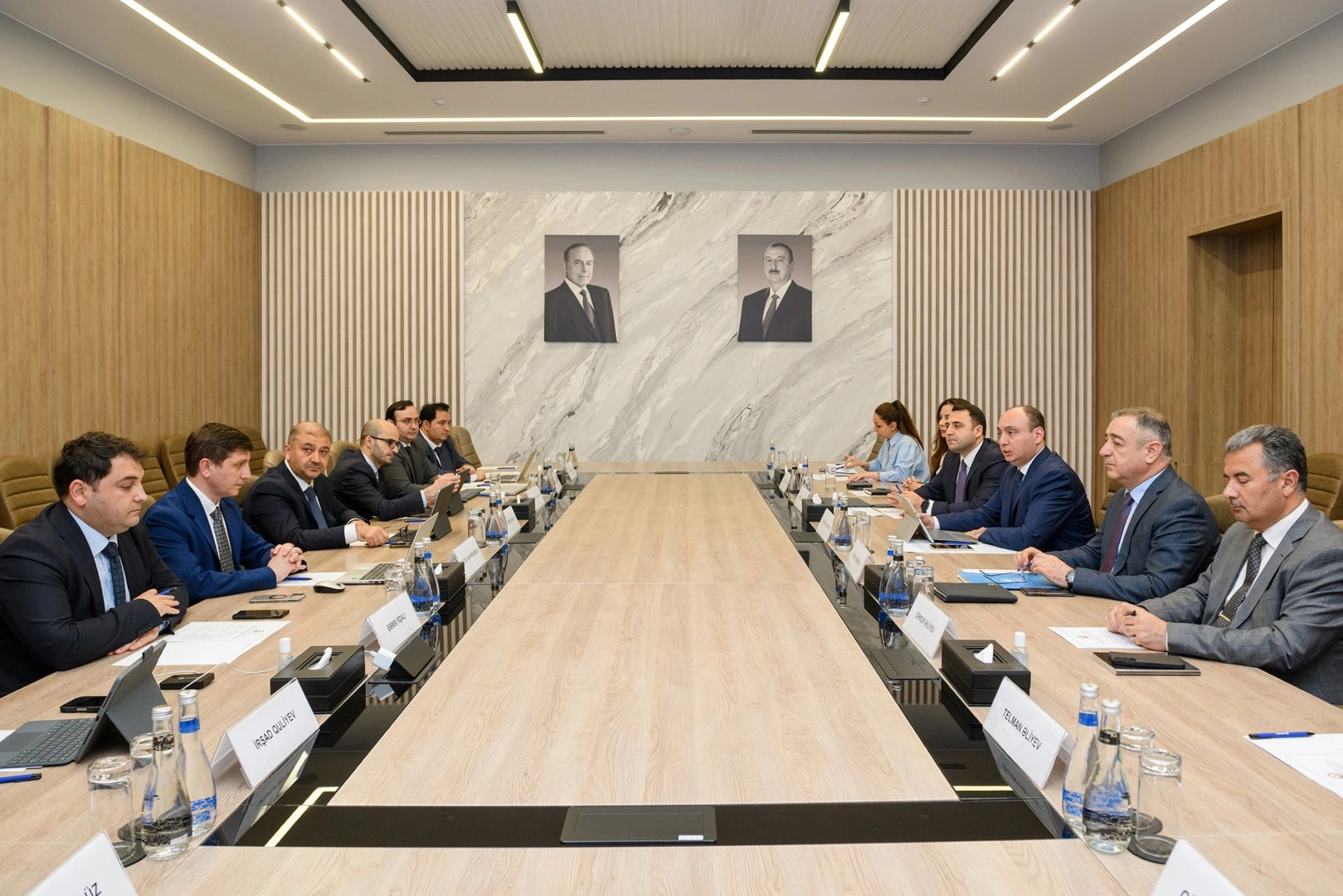Azerbaijan brainstorms progress on internet upgrades and communication efforts (PHOTO)