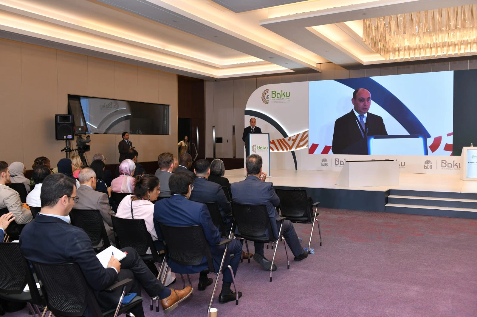 Azerbaijan announces its AI strategy at 51st IsDB Group Meeting (PHOTO)