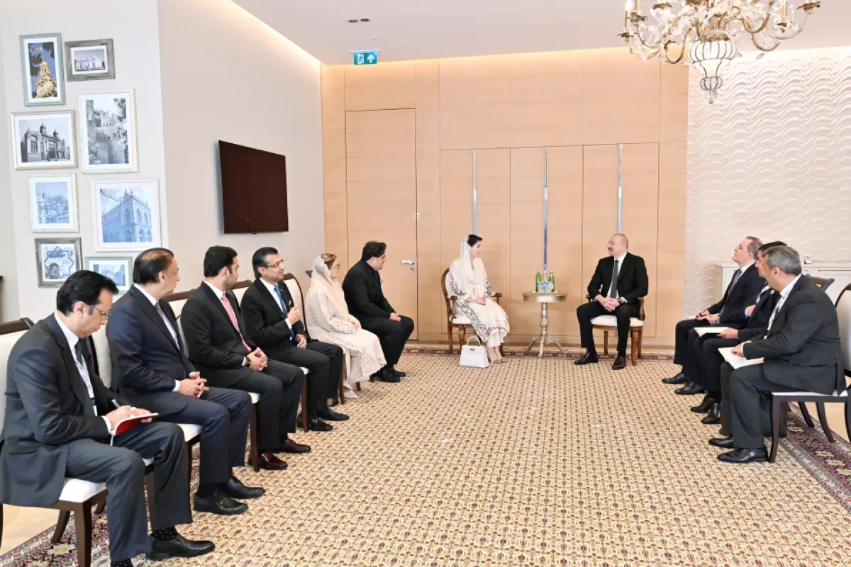 President Ilham Aliyev receives Chief Minister of Pakistan's Punjab province PHOTO
