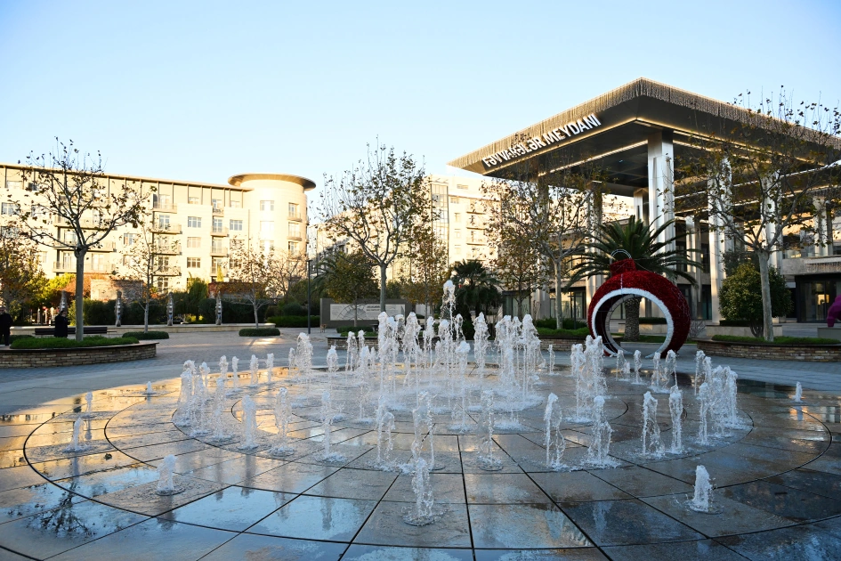 President Ilham Aliyev, First Lady Mehriban Aliyeva visit Baku White City (PHOTO)