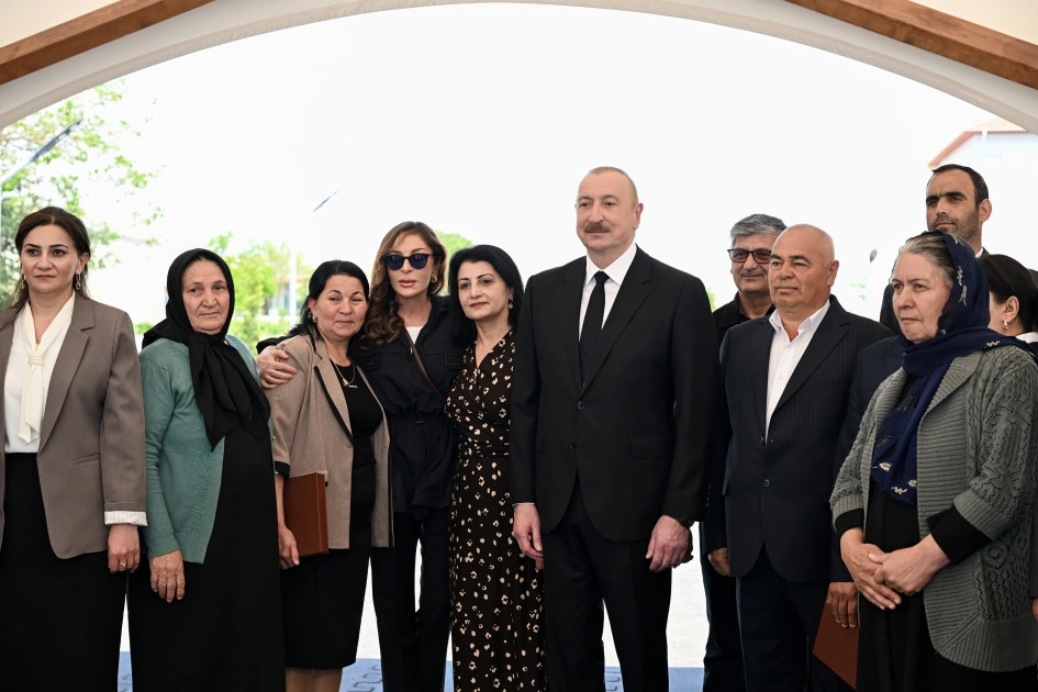 President Ilham Aliyev, First Lady Mehriban Aliyeva meet with residents of Shukurbeyli village of Jabrayil district (PHOTO)