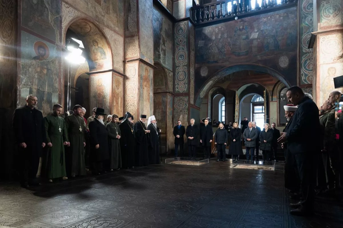 Zelenskyy, European leaders pray for peace at Kyiv’s Saint Sophia Cathedral PHOTO / VIDEO