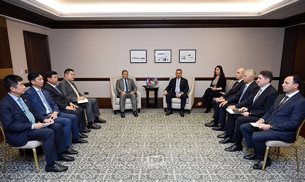 Azerbaijan, Cambodia discuss expanding military cooperation (PHOTO)
