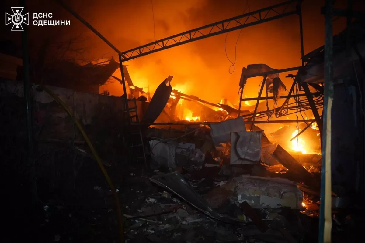 Russian overnight attacks on southern, central Ukraine leave dead, injured PHOTO/VIDEO