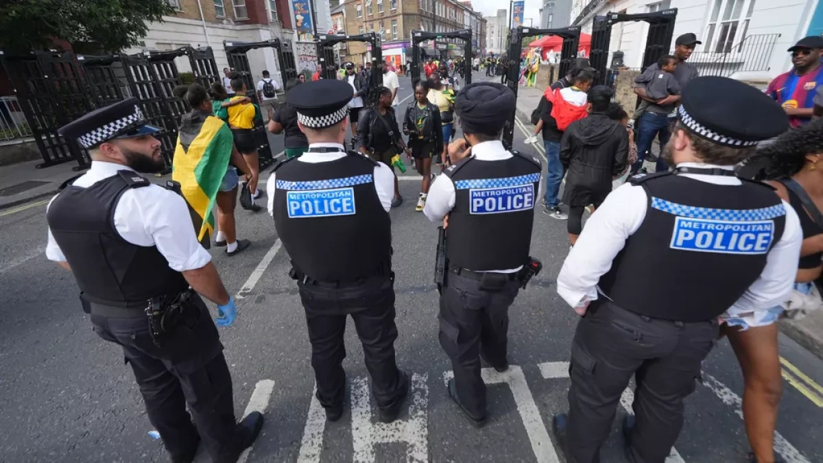 London police arrest 169 after knife assaults at Notting Hill Carnival PHOTO