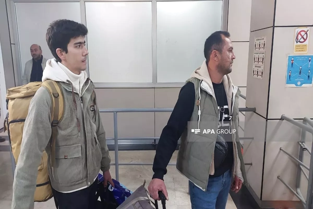 Eight Tajik citizens evacuated from Iran via Azerbaijani border PHOTO