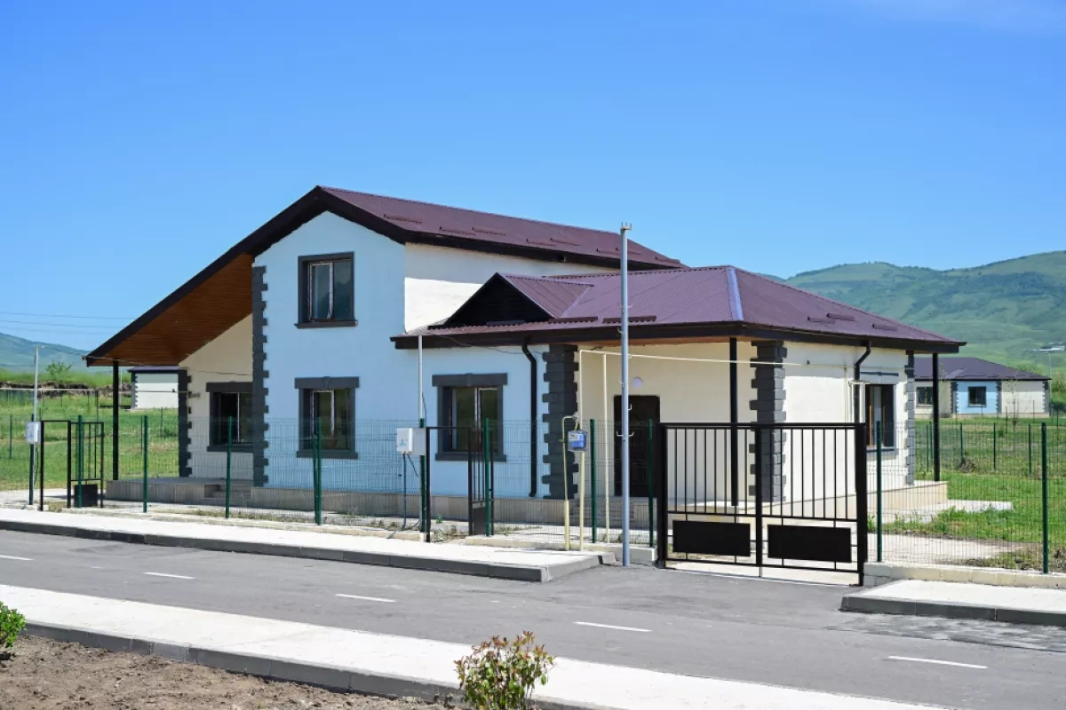 President Aliyev views renovated homes for servicemen in Khojaly PHOTO