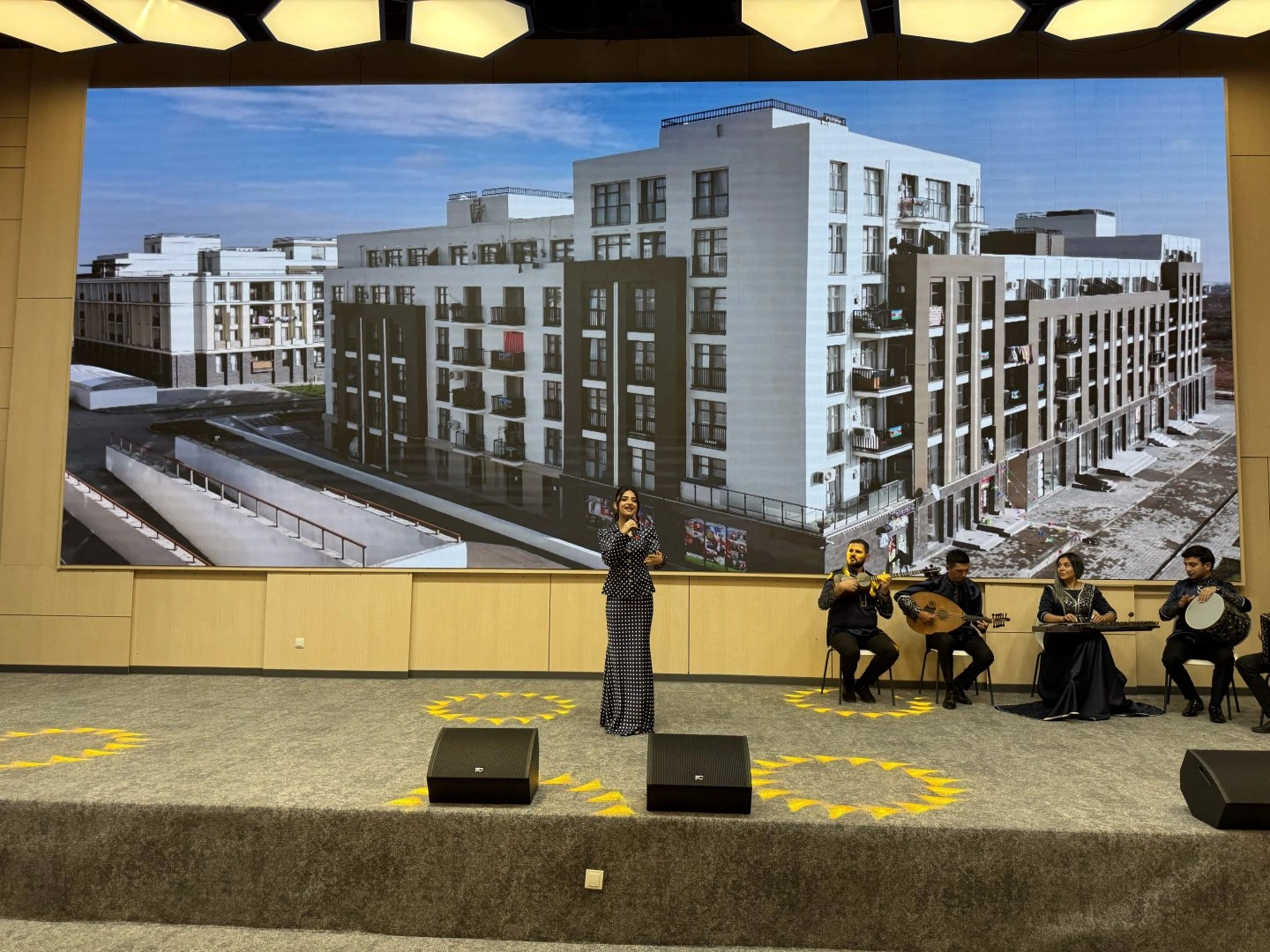 Azerbaijan's Fuzuli celebrates city day with concert program (PHOTO)