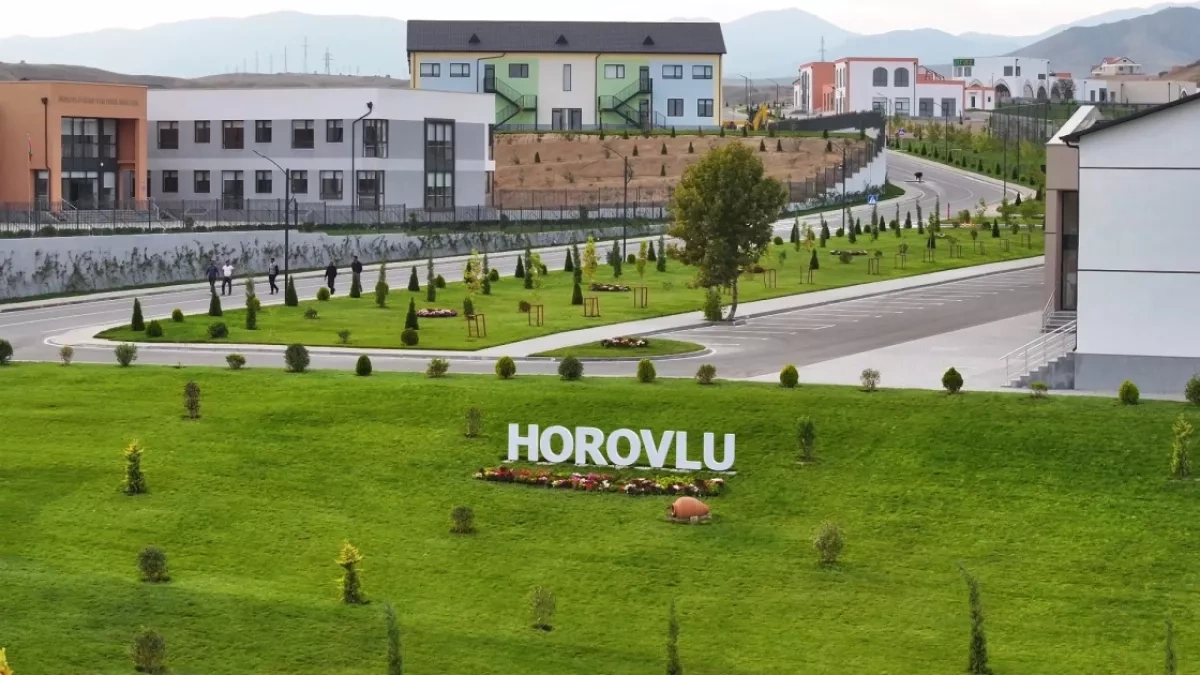 Great Return: Azerbaijani former IDPs arrive in Jabrayil’s Horovlu Keys to new homes handed to 20 families / PHOTO
