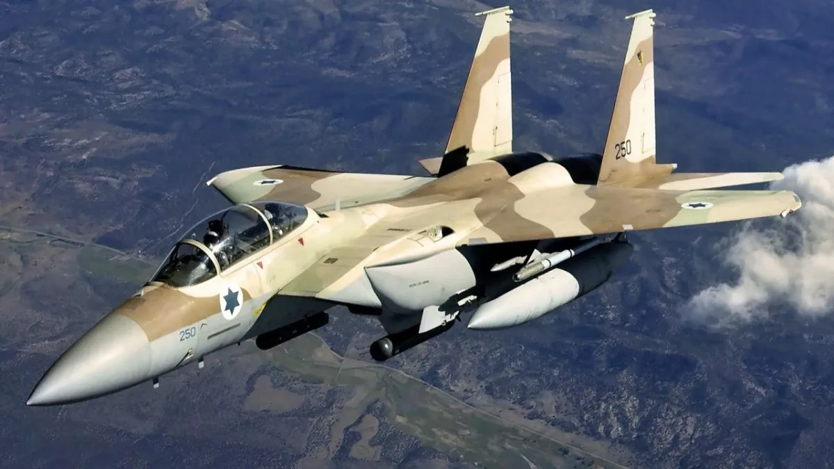 Israeli Air Force strikes Al-Abbasiya in southern Lebanon VIDEO