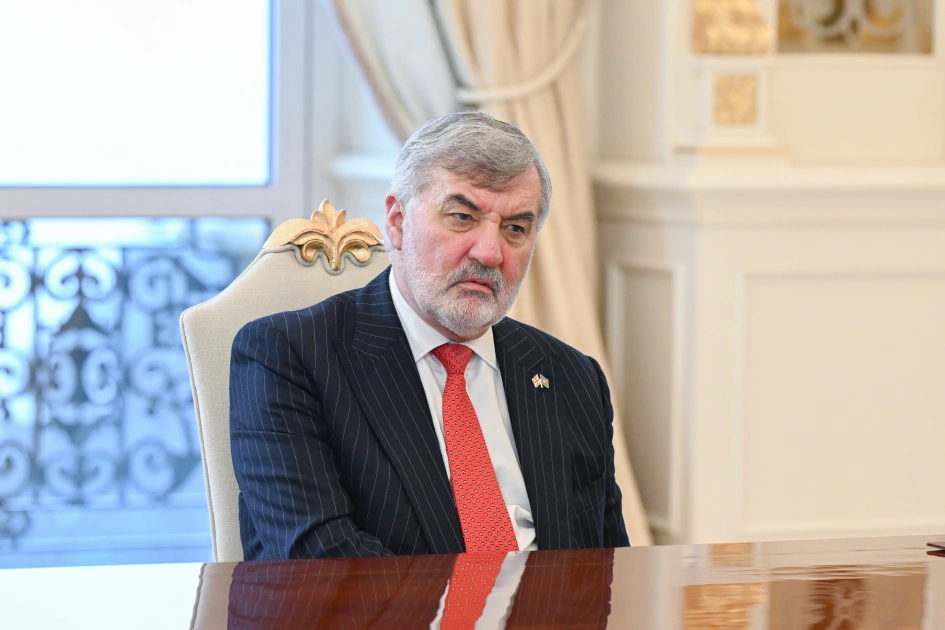 President Ilham Aliyev receives UK and Northern Ireland Trade Envoy to Azerbaijan (PHOTO)