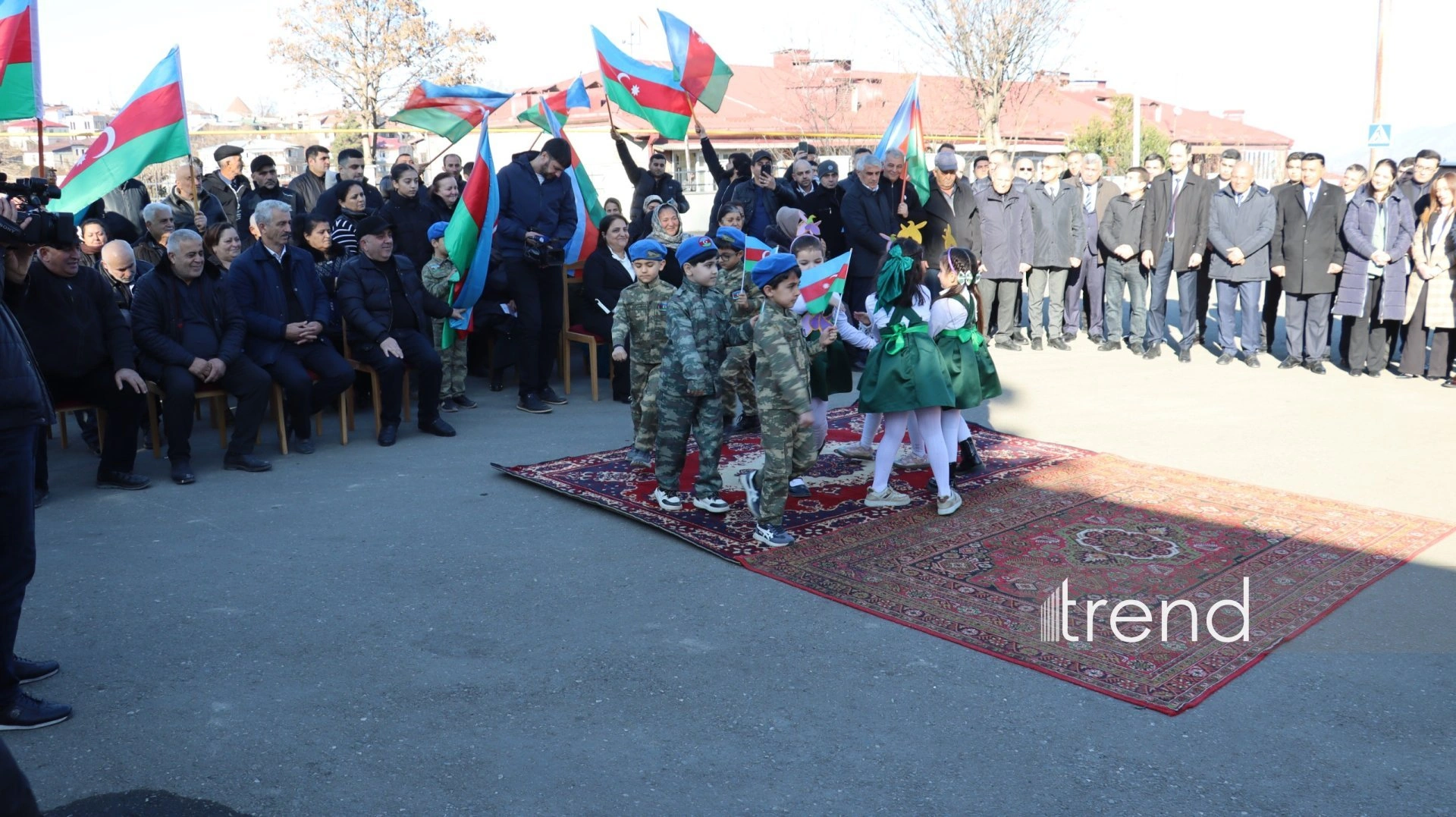 First group of ex-IDPs returns to Azerbaijan's Karkijahan settlement (PHOTO)