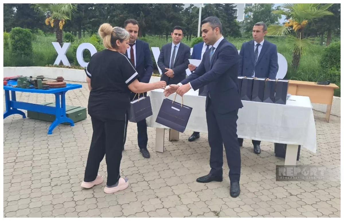 Returning residents receive housing keys in Azerbaijan's Khojavand