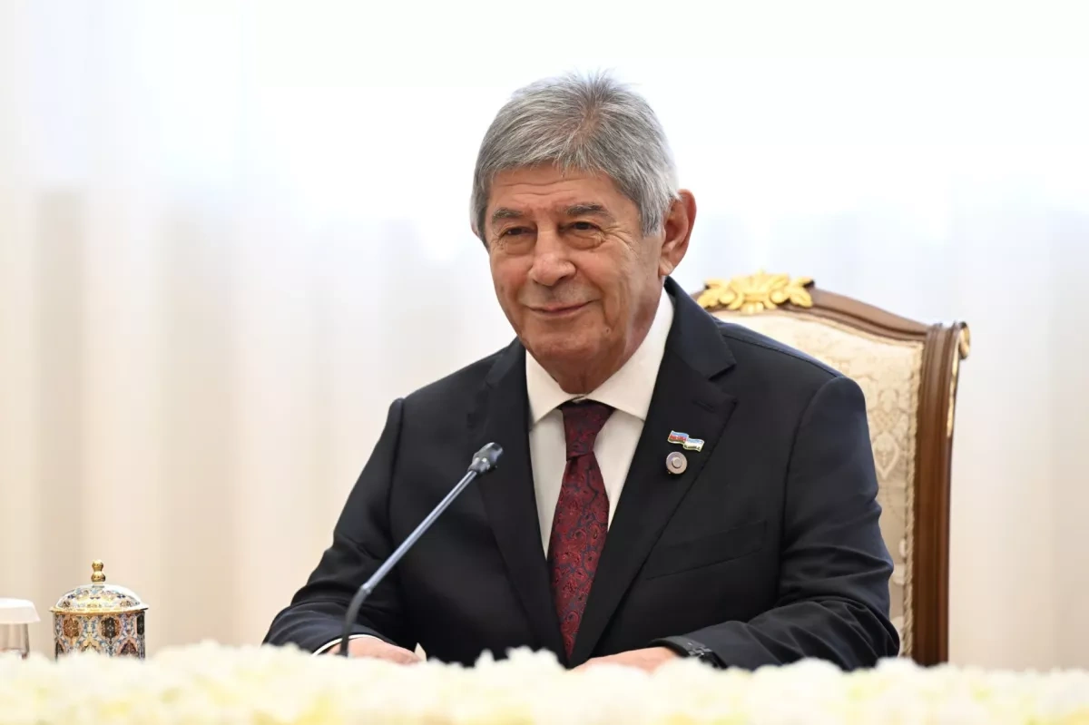 Uzbek president honours Azerbaijan’s ambassador at end of diplomatic mission PHOTO