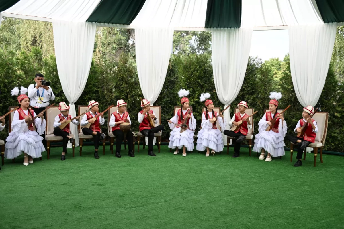 Azerbaijan’s first lady visits Ala Archa State Residence in Bishkek PHOTO