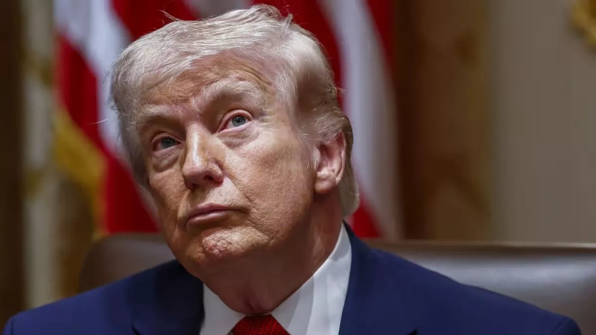 Media: Trump weighs risky operation to seize Iran’s uranium