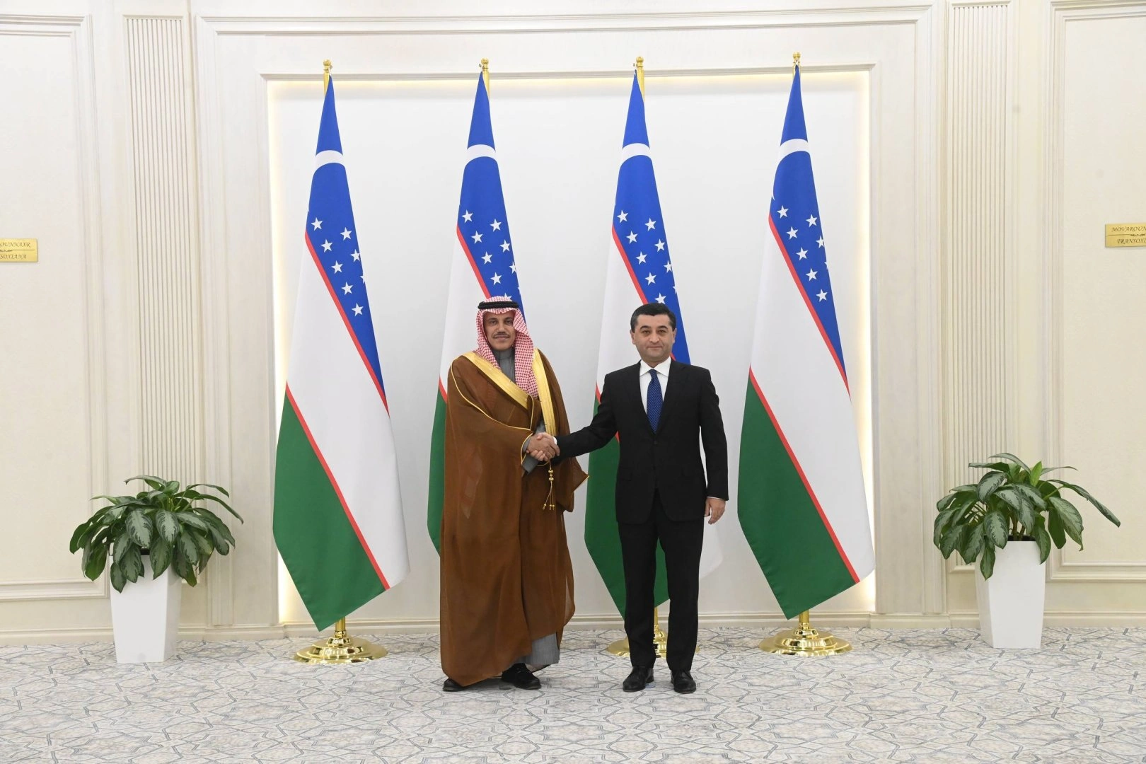 Uzbekistan welcomes new Saudi ambassador