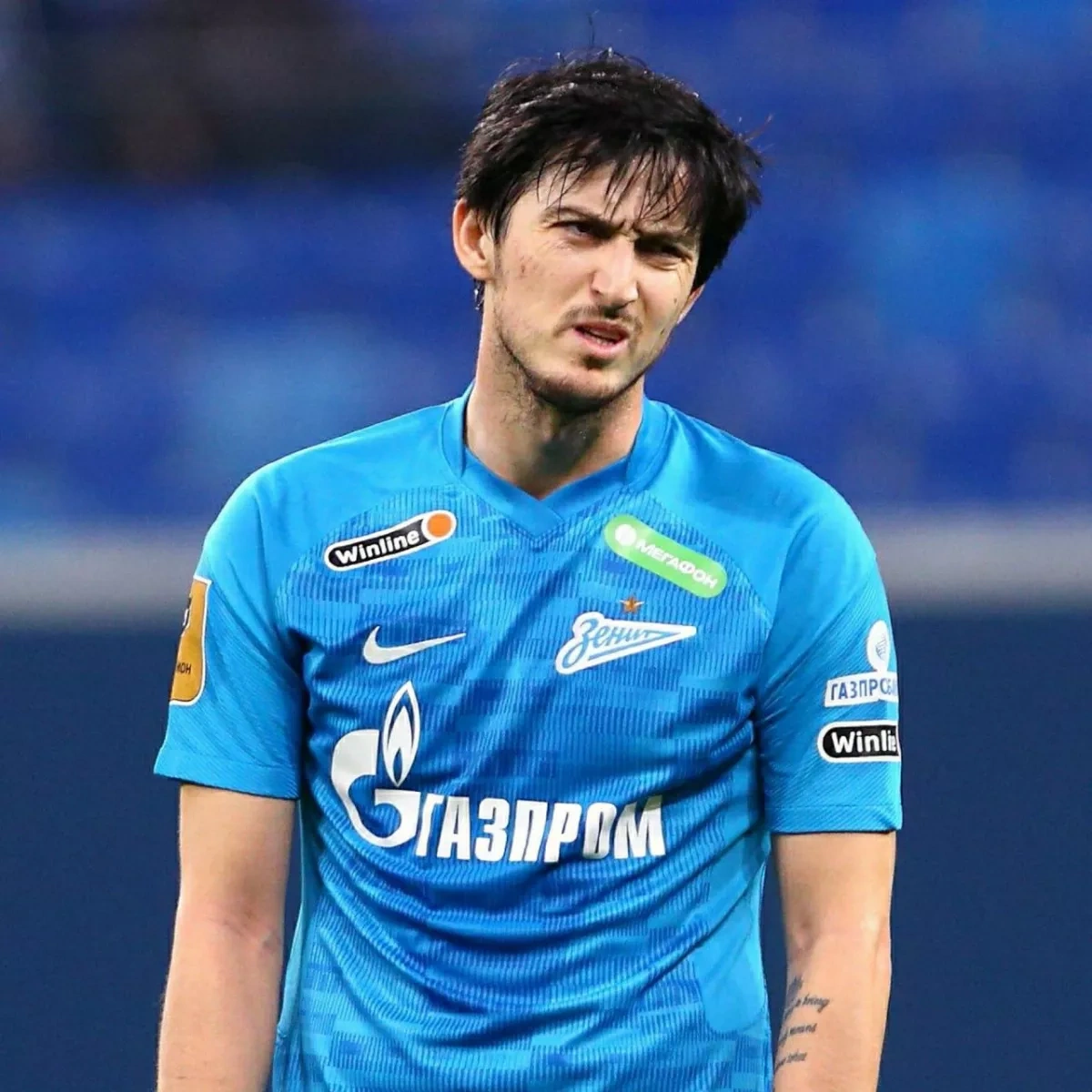 Iranian footballer faces asset confiscation over photo controversy PHOTO