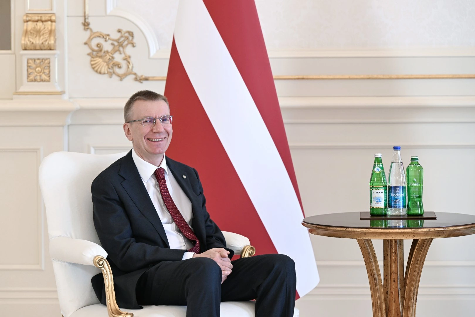 President Ilham Aliyev holds one-on-one meeting with President of Latvia (PHOTO)