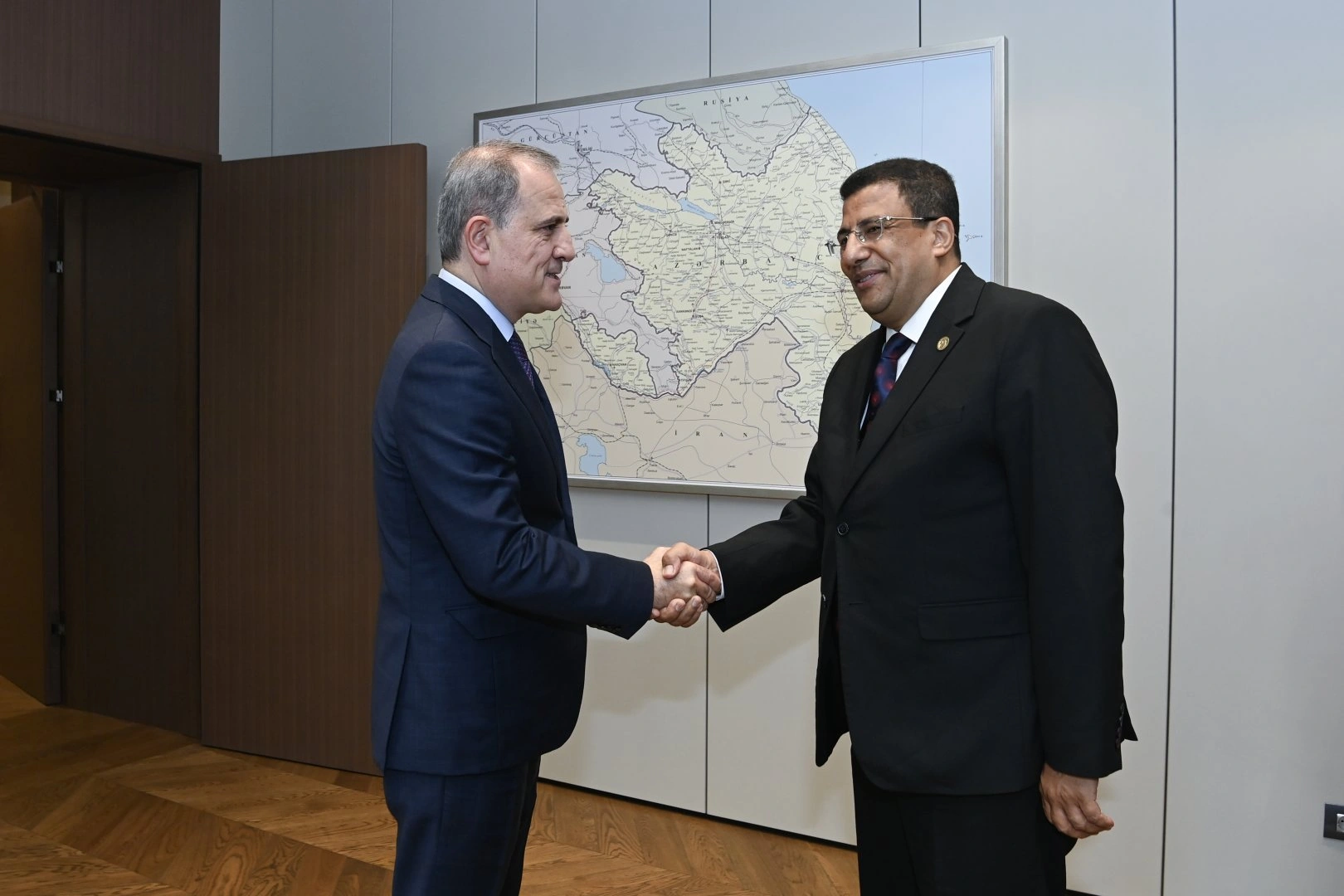 Azerbaijan FM holds talks with Pan-African Parliament Chief (PHOTO)