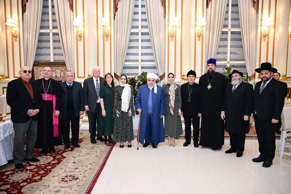 Leyla Aliyeva and Arzu Aliyeva attend Iftar ceremony held on occasion of holy month of Ramadan (PHOTO)