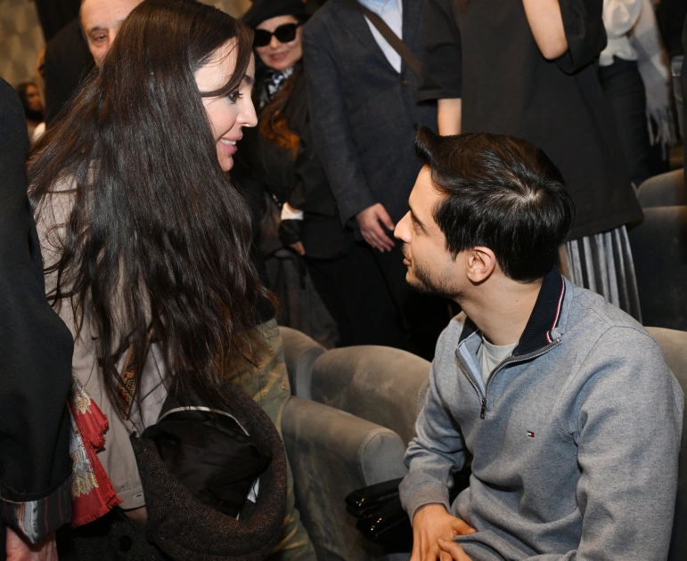 Leyla Aliyeva attends performance of "Oil Boom Smiles on Everyone" at National Youth Theater (PHOTO)