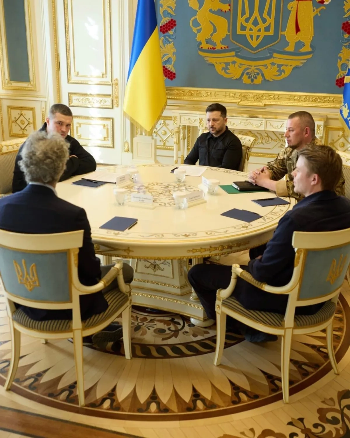 Zelenskyy advances digital defence agenda in talks with Palantir CEO