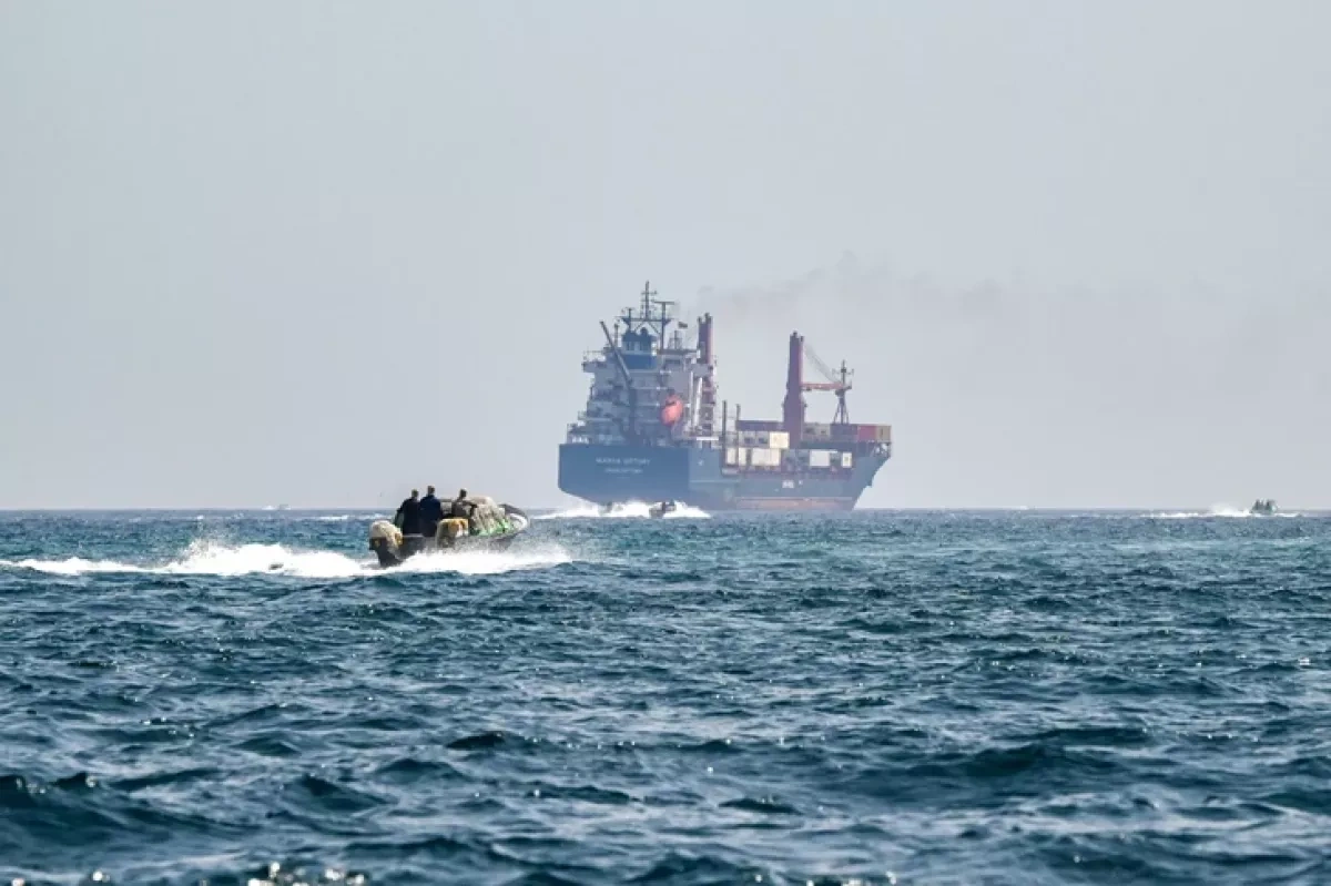 Tanker convoy passes Strait of Hormuz during brief ceasefire in Iran war