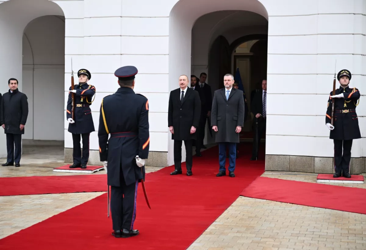 Bratislava rolls out red carpet for Azerbaijani president Grand welcome in Slovakia / PHOTO