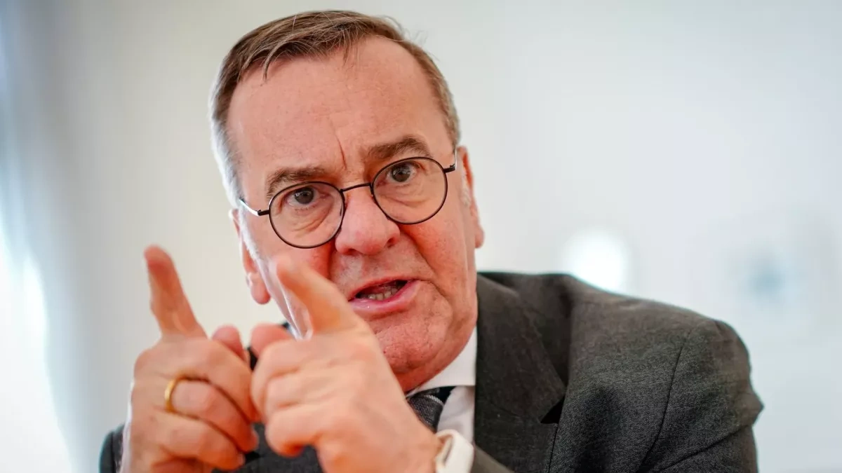 German defence minister rules out full-scale Russia–NATO war